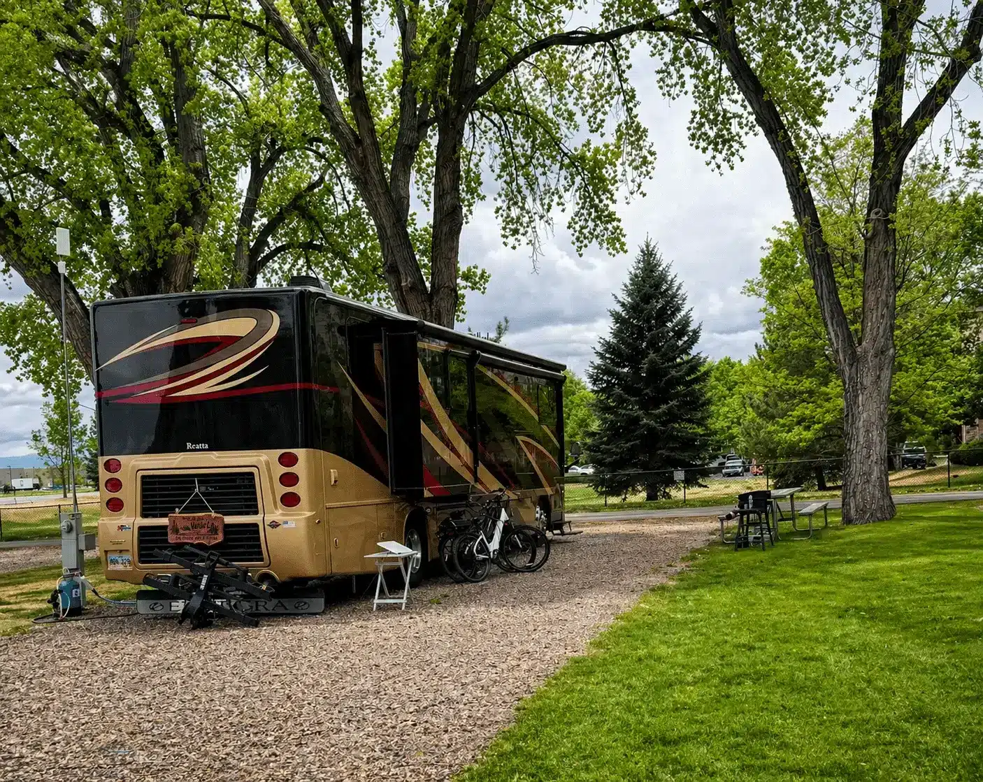 Oversized RV site